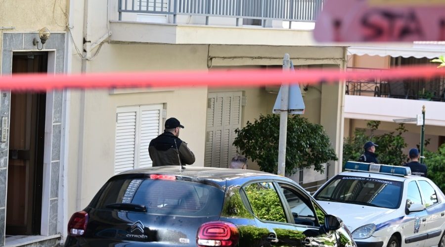 Έγκλημα στην Ηλιούπολη: Εξετάζεται το σενάριο ο γιος να σκότωσε τη μητέρα και μετά να αυτοκτόνησε - Ok News Gr